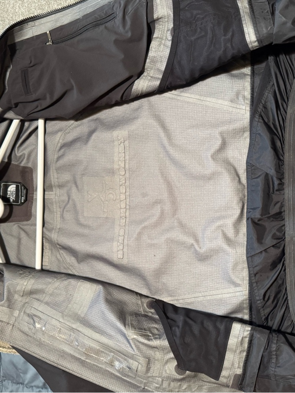The North Face Men’s Goretex Pro Shell - Yellowstone Club - Picture 2 of 6
